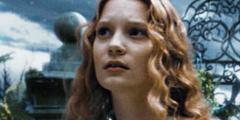 Mia Wasikowska vs. The Jabberwocky - Alice In Wonderland